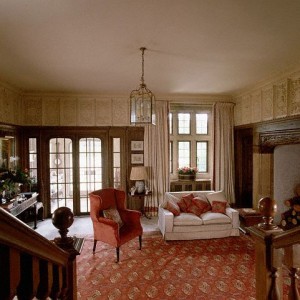 Traditional Style Living Room