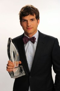 Ashton-Kutcher-People-Choice-Awards-2010